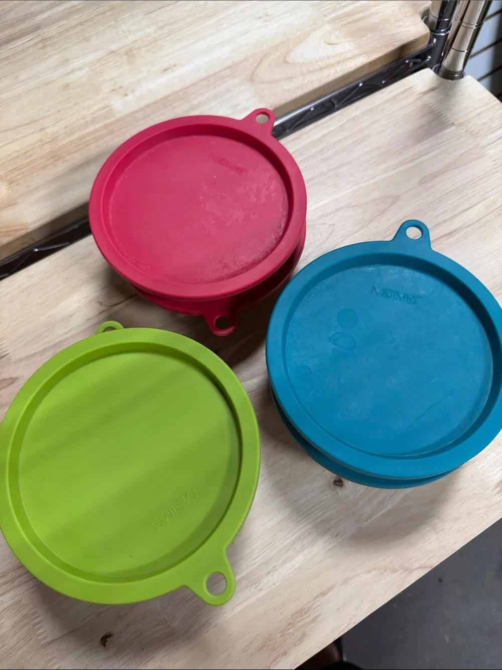 Set of 6 Stainless Bowl with Silicone Travel Lids – Messy Mutts (Holds 1.5 cups)